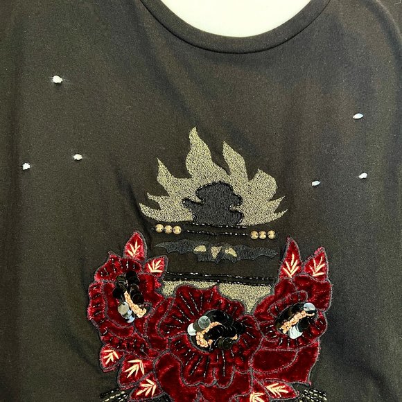 NWT GUESS Studded-Appliqué Ripped T-Shirt - Picture 12 of 13